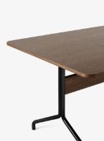 Billede af &Tradition Pavilion Dining Table AV18 D: 160 cm - Walnut/Black