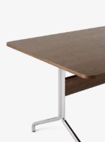Billede af &Tradition Pavilion Dining Table AV18 D: 160 cm - Walnut/Chrome