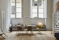 Billede af &Tradition Pavilion Dining Table AV19 D: 200 cm - Clear Oak/Chrome