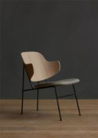 Billede af Audo Copenhagen The Penguin Lounge Chair  SH: 42 cm - Natural Oak/Re-Wool Beige