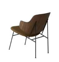 Billede af Audo Copenhagen The Penguin Lounge Chair  SH: 42 cm - Walnut/Re-Wool Yellow Ochre