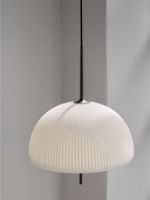 Billede af Vipp 595 Sculpture Pendant Ø: 36 cm - White/Aluminium