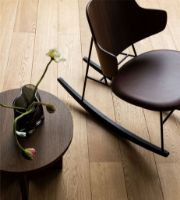 Billede af Audo Copenhagen The Penguin Rocking Chair SH: 42 cm - Natural Oak