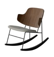 Billede af Audo Copenhagen The Penguin Rocking Chair SH: 42 cm - Walnut/Re-Wool Beige