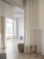 Billede af Blomus KUON Pouf Højde: 45 cm - Bouclé/Desert