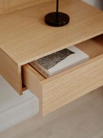 Billede af New Works Tana Wall Mounted Nightstand 41,9x32,2 m - Oak 