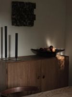 Billede af Audo Copenhagen Relevé Platter Ø: 40 cm - Dark Brown  