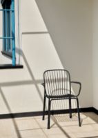 Billede af &Tradition Thorvald SC95 Space Copenhagen Outdoor Armchair SH: 45,9 cm - Warm Black