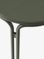 Billede af &Tradition Thorvald SC102 Space Copenhagen Outdoor Side Table Ø: 40 cm - Bronze Green