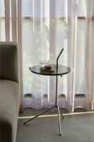 Billede af &Tradition Halten SH9 Side Table H: 65,7 cm - Polished Stainless Steel/Smoked Cast Glass