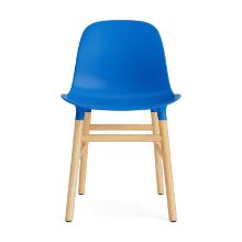 Billede af Normann Copenhagen Form Stol SH: 44cm - Eg/Lys Blå