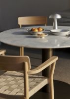 Billede af &Tradition Betty TK9 Armchair SH: 46 cm - Lacquered Oak/Natural Webbing