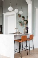 Billede af Bruunmunch PLAYchair Counter LowBack Fully Upholstered  - Sort/Basic Cognac Leather