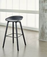 Billede af HAY AAS 32 Barstol High SH: 75 cm  - Black Lacquered Oak/Black/Footrest Black Powder Coated Steel