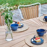 Billede af Mandalay Marguerit Havebord L: 144 cm Inkl. 4 Havestole Havemøbelsæt - Hvid/Teak 