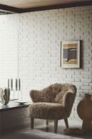 Billede af Audo Copenhagen Ingeborg Loungestol SH: 40 cm - Sheepskin Sahara/Eg