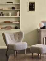 Billede af &Tradition Little Petra VB1 Loungechair & ATD1 Pouf - Oiled Oak/Sheepskin Moonlight  