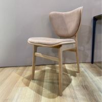 Billede af NORR11 Elephant Spisestuestol SH: 45,5 cm - Natural Oak/Dunes Camel 21004 UDSTILLINGSMODEL 