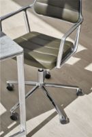 Billede af Vipp 453 Swivel Stol m. Hjul - Aluminium/Bosco Green Læder 
