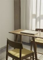 Billede af &Tradition In Between SK27 Bar Table 190x50 cm - Lacquered Oak