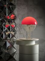 Billede af Verpan Wire Table Lamp Ø: 30 cm - Chrome/Red 