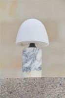 Billede af Made By Hand Fuse Portable Bordlampe H: 24 cm - Sten/Hvid Opalglas